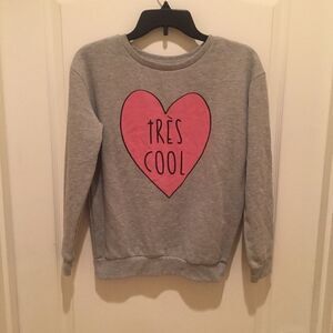 Atmosphere Tres Cool Sweatshirt Size 4